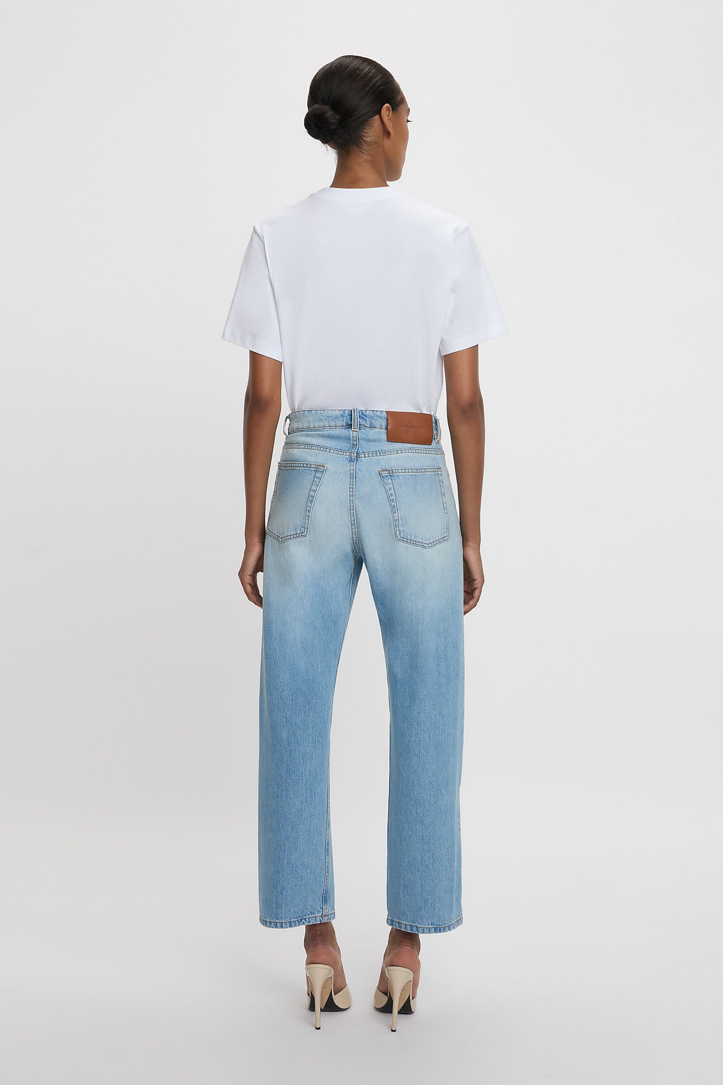 Bernie Relaxed Jean In Light Blue Wash