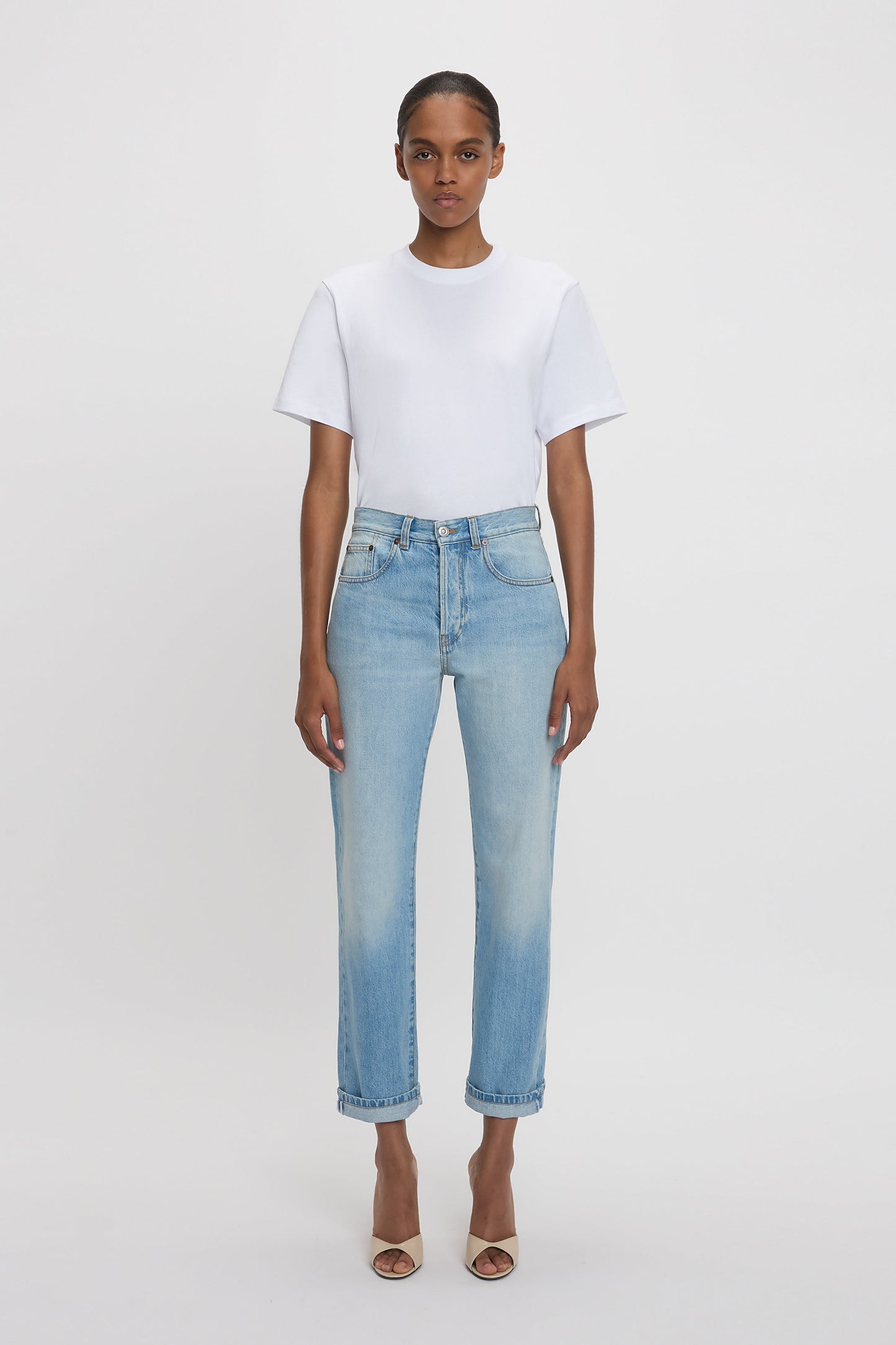 Victoria Relaxed Jean In Light Blue Wash