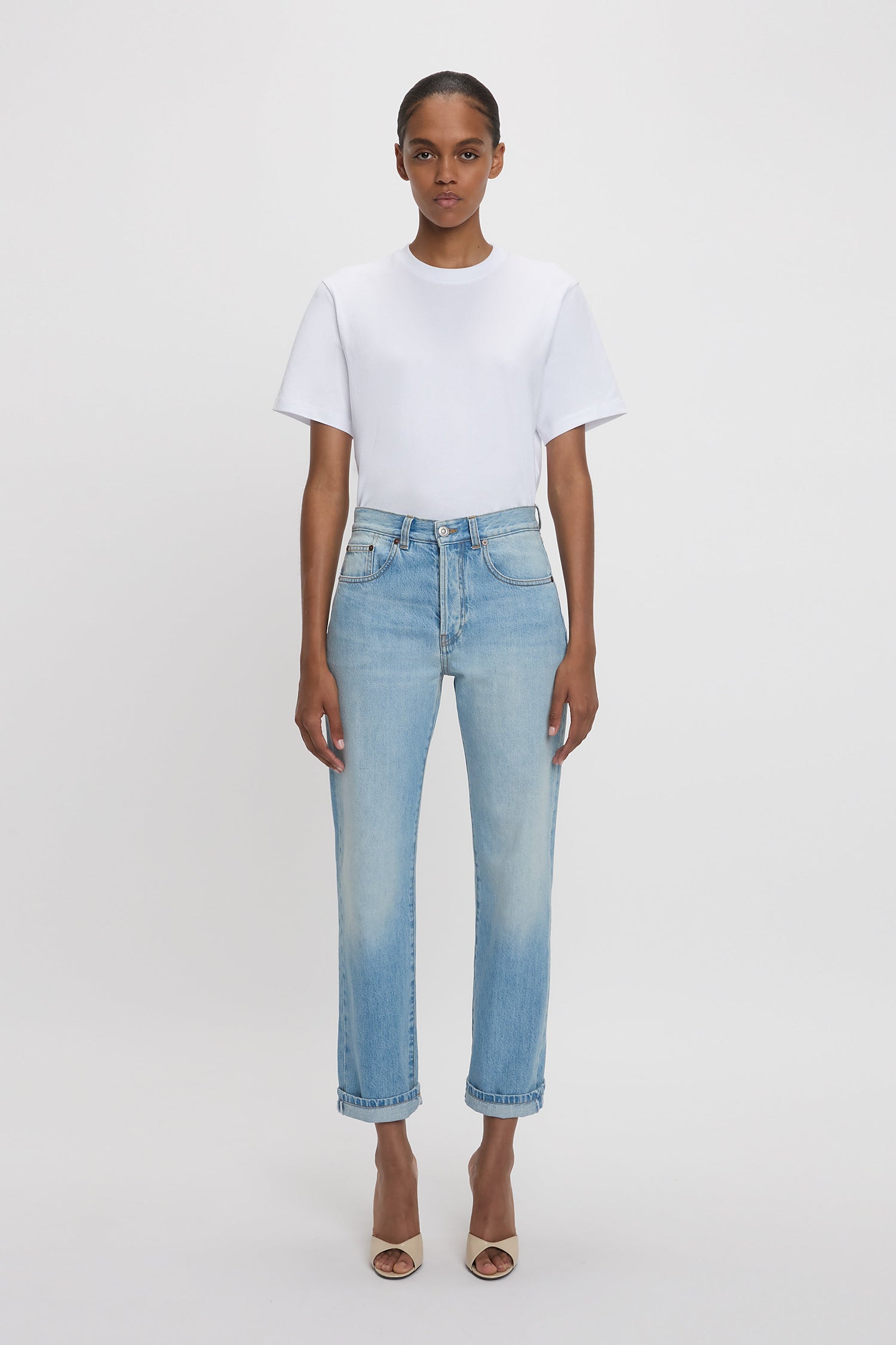 Victoria Relaxed Jean In Light Blue Wash