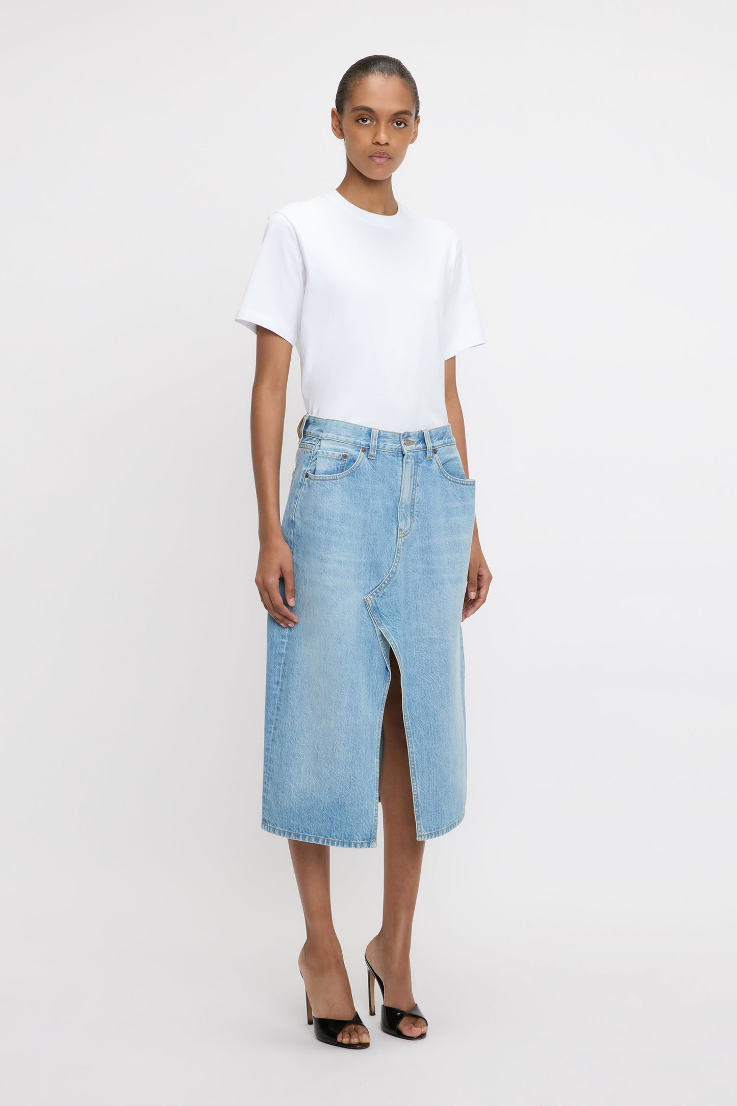 Kick Pocket Denim Skirt In Light Blue Wash