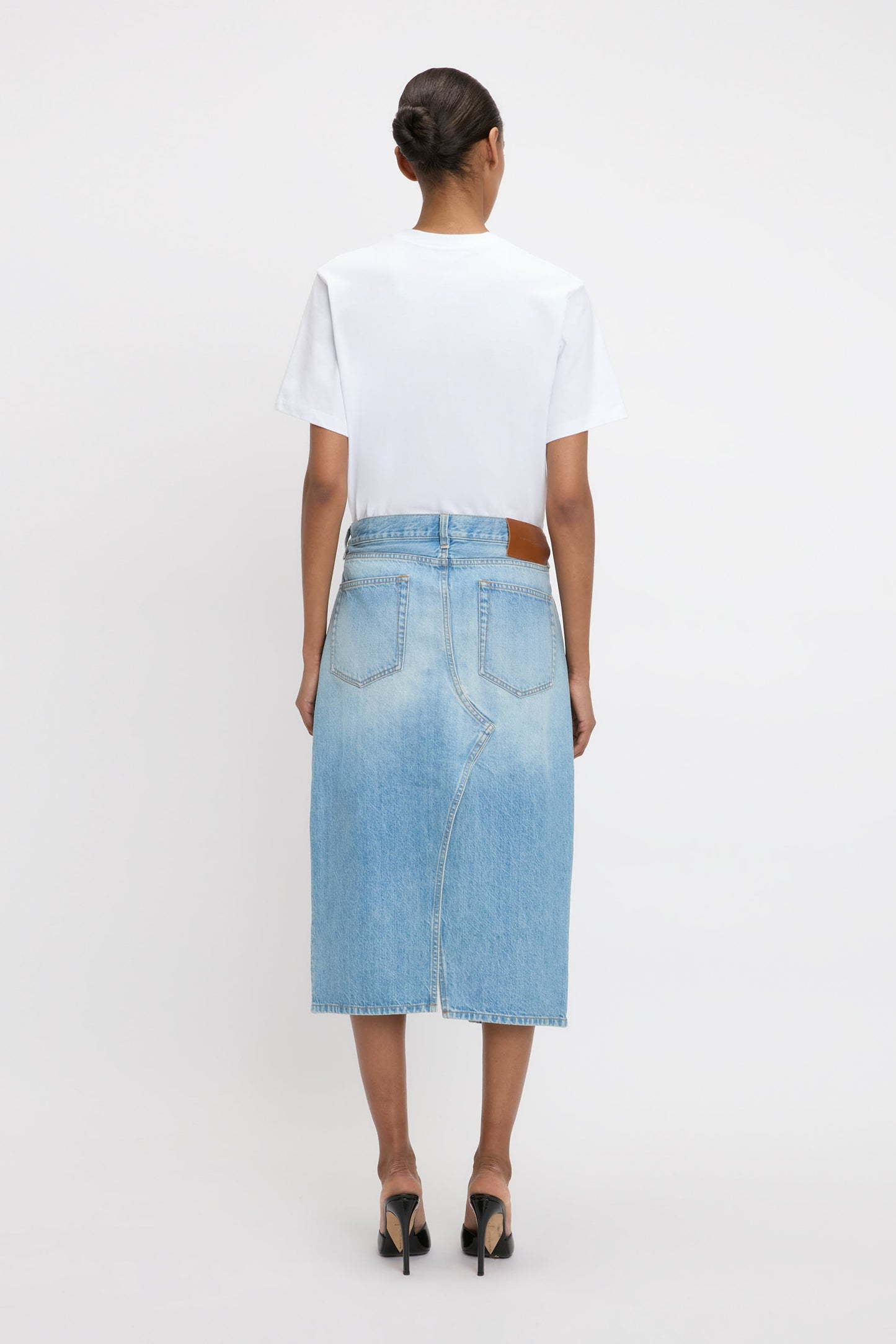 Kick Pocket Denim Skirt In Light Blue Wash