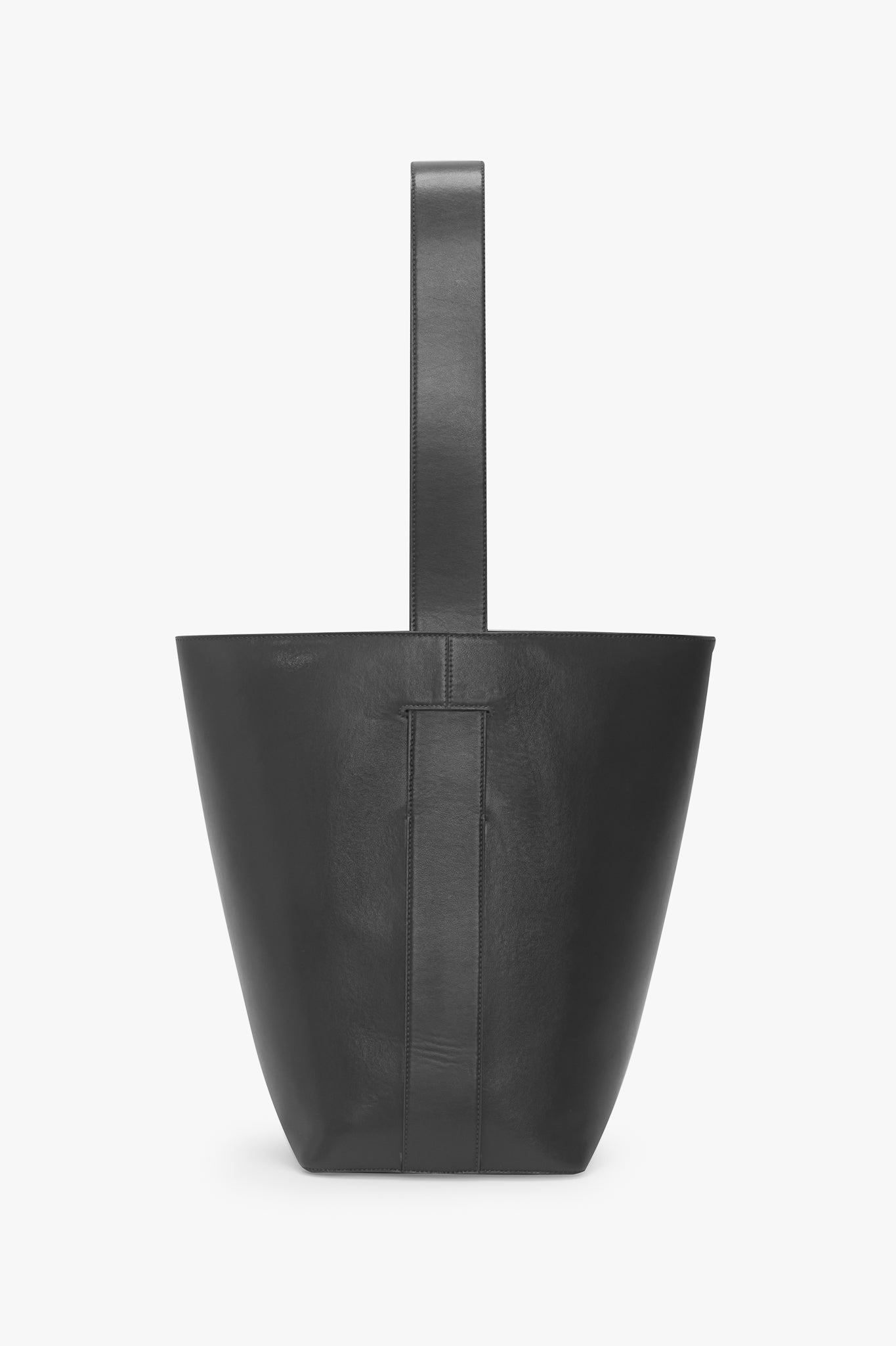 Dia Bucket Bag In Black Smooth Leather