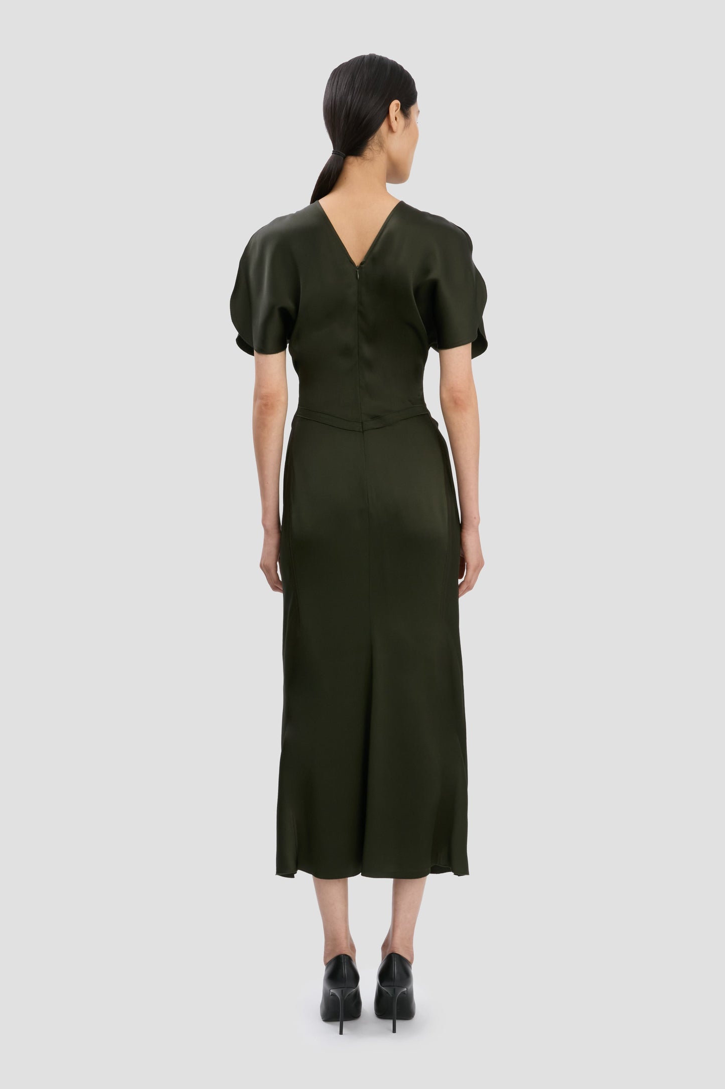 Gathered Waist Midi Dress In Dark Olive