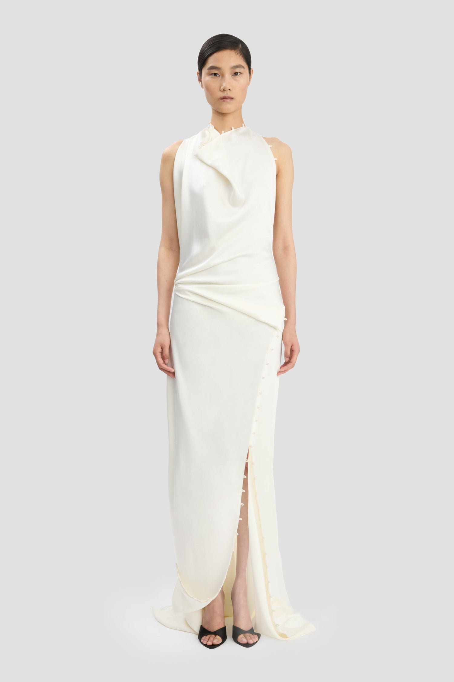 Rouleaux Detail Sleeveless Gown In Ivory