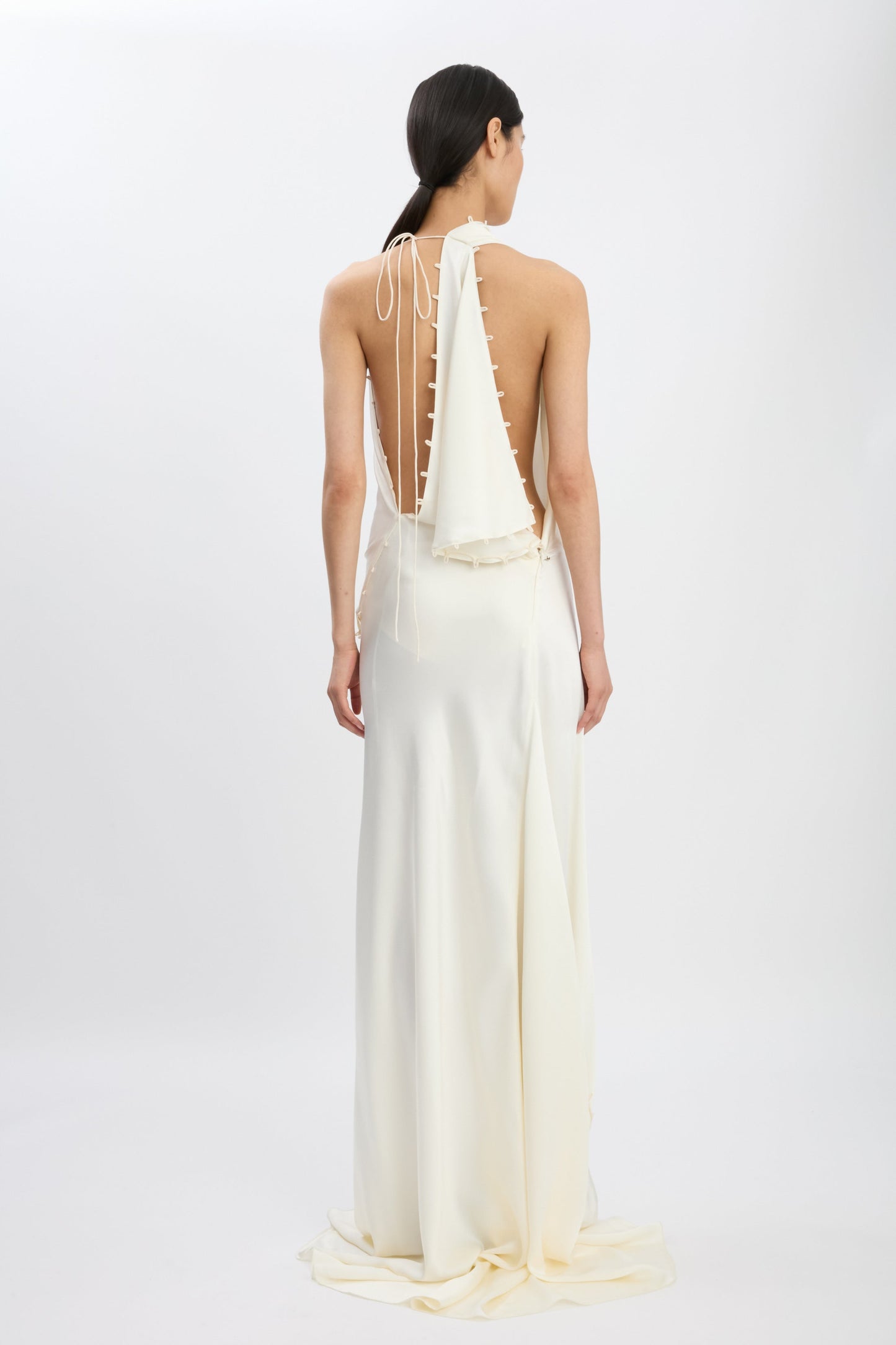 Rouleaux Detail Sleeveless Gown In Ivory