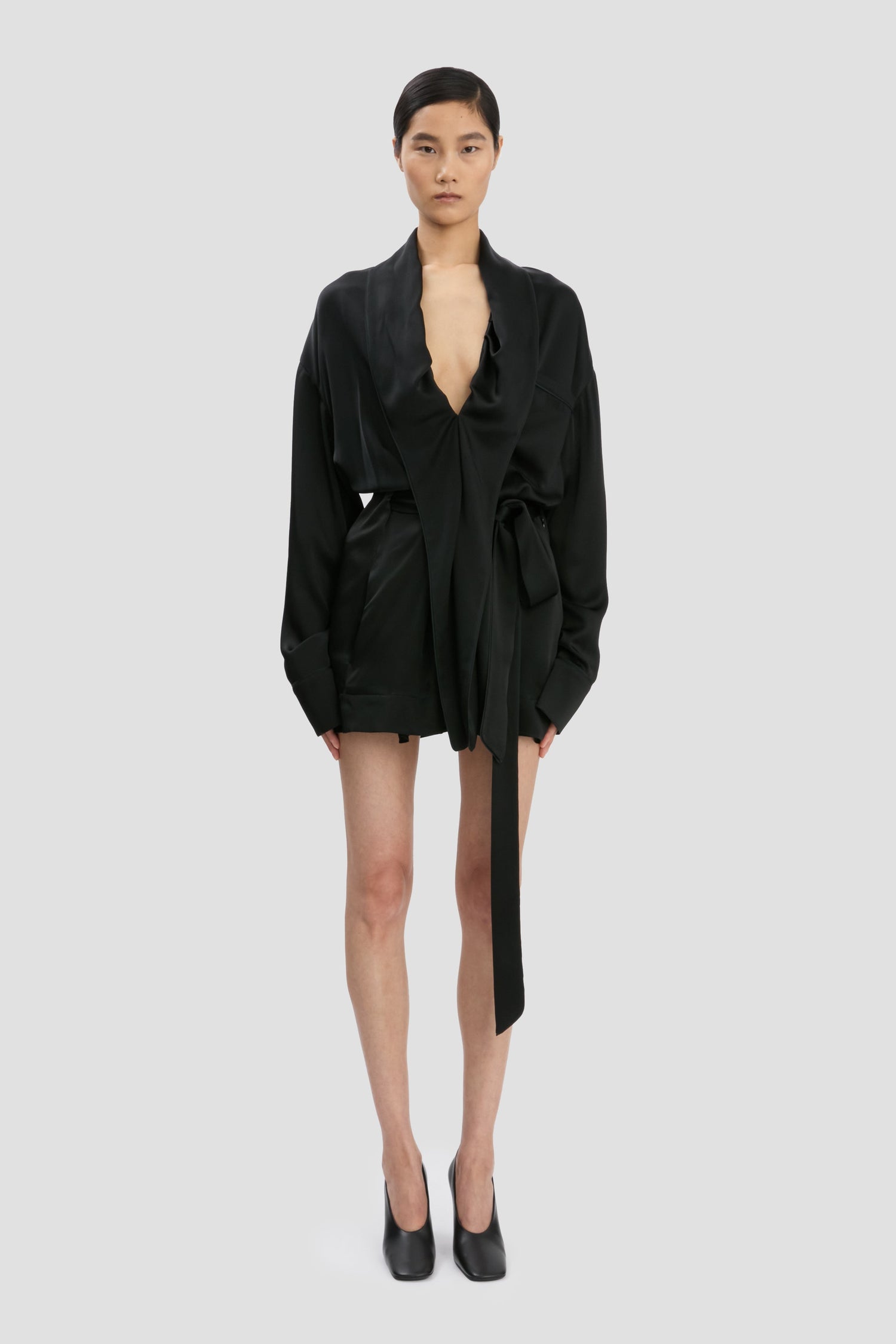 Mini-robe à détail portefeuille noire
