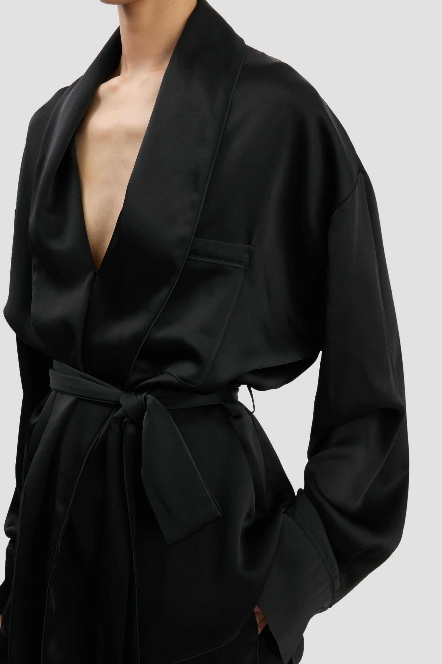 Blouse Portefeuille Façon Pyjama En Noir