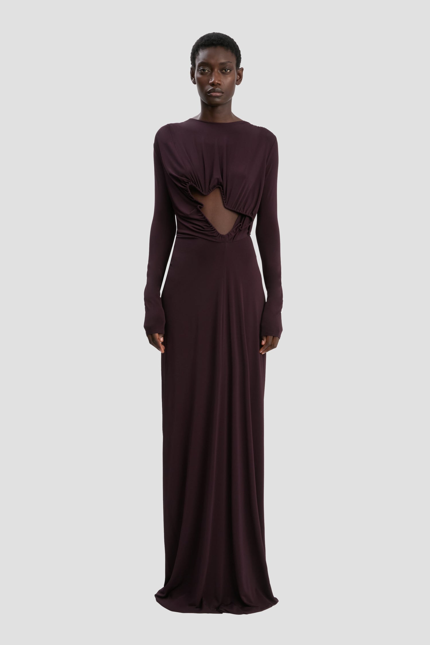 Robe longue à découpe et armature en Merlot