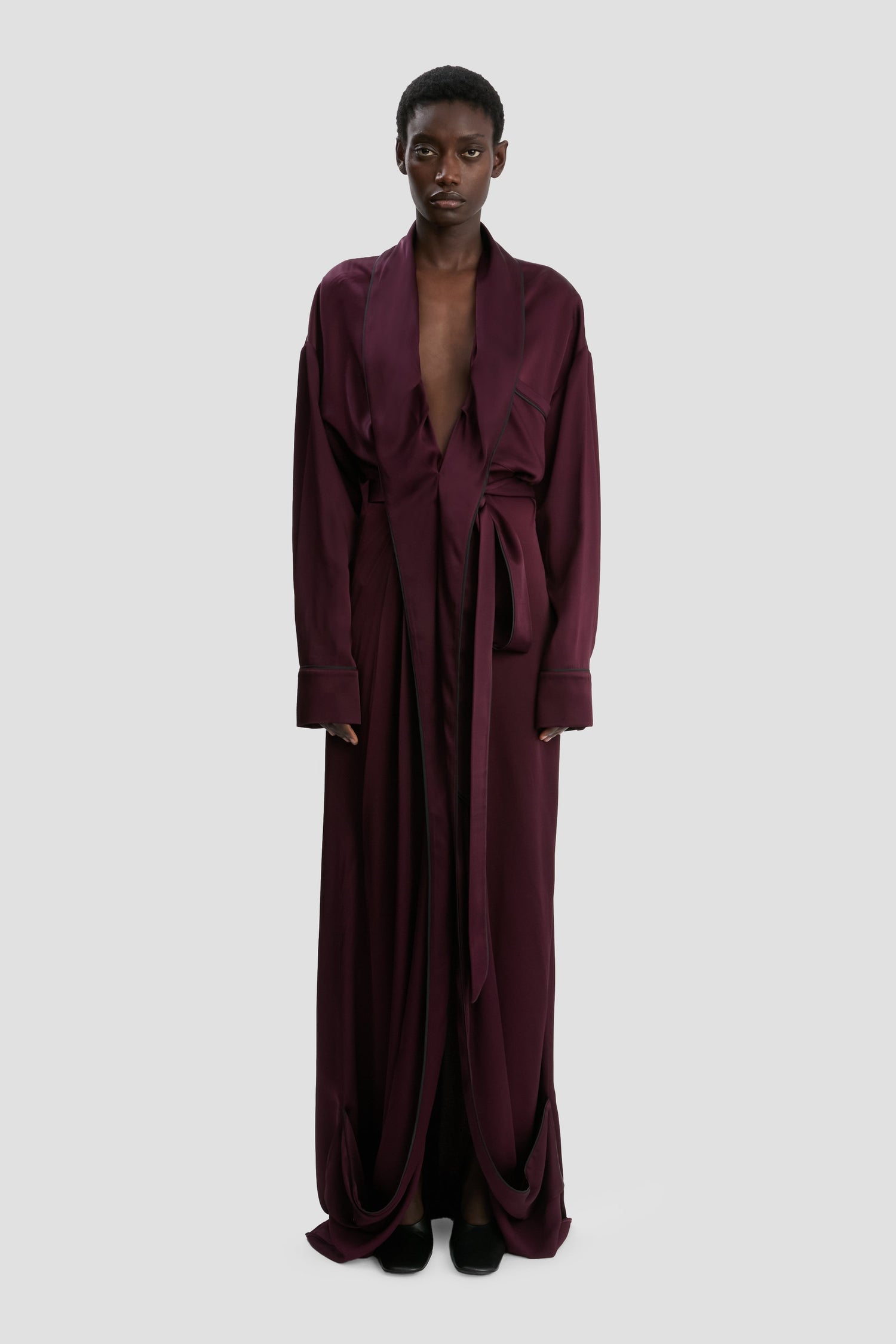 Robe longue à détails portefeuille en Merlot