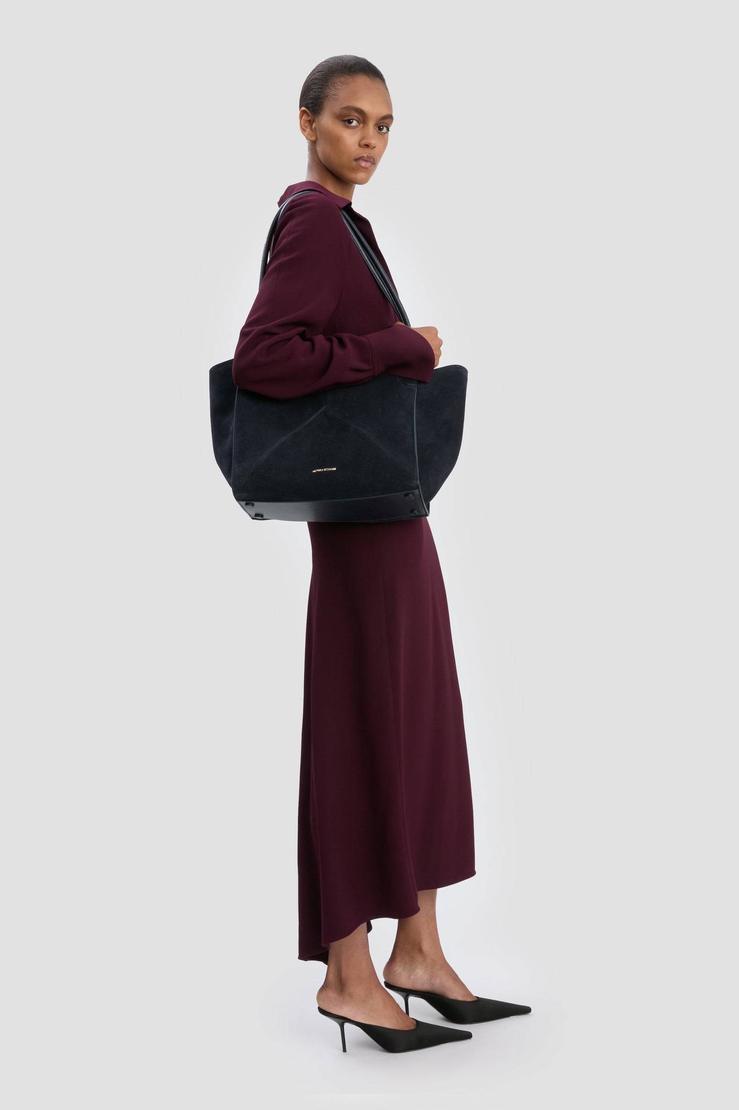 Victoria Tote In Navy Suede