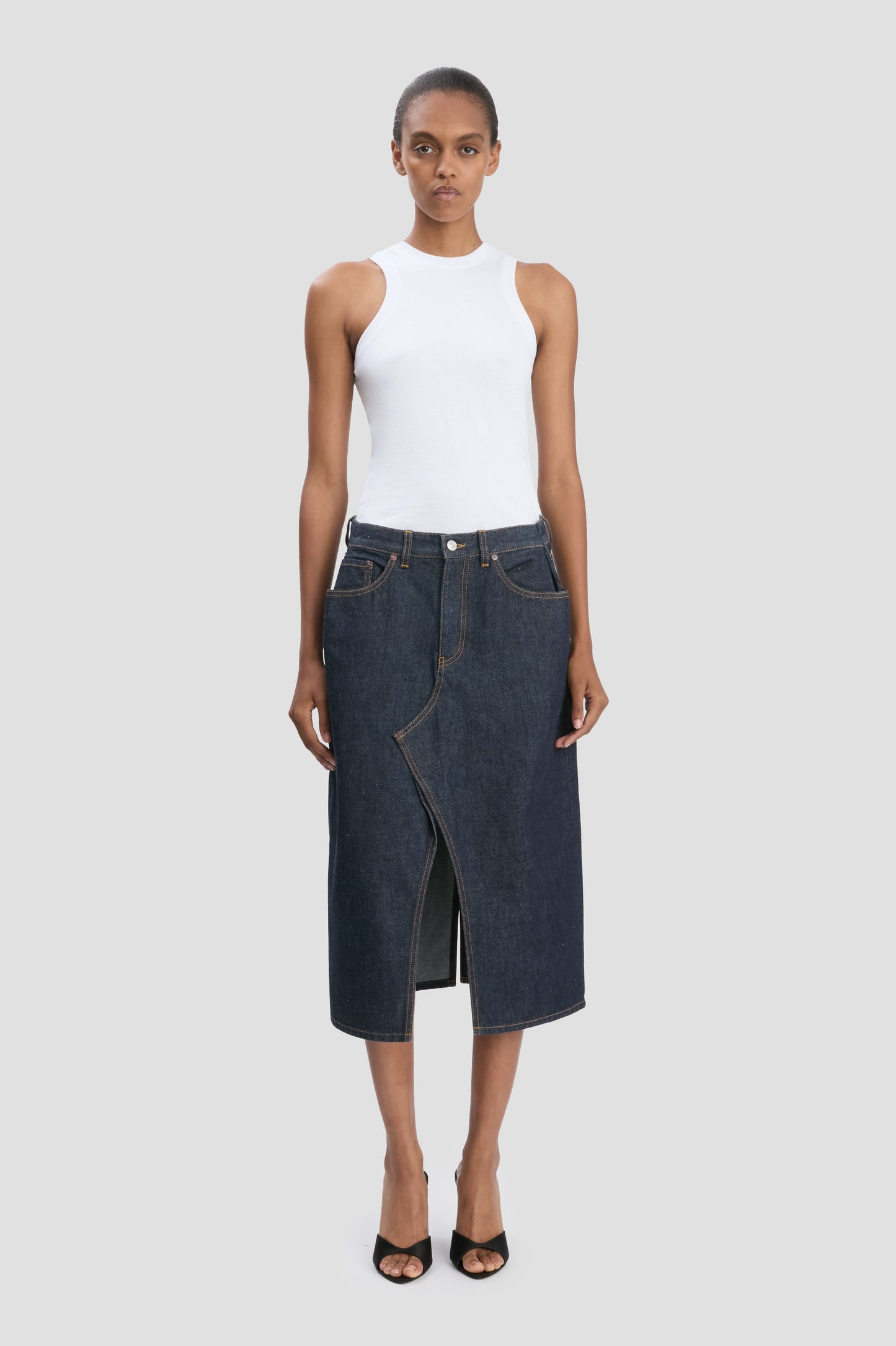 Kick Pocket Denim Skirt In Light Rinse