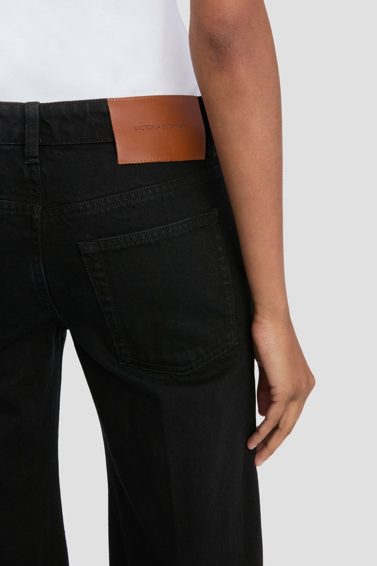 Gigi Low Waist Straight Leg Jean In Washed Black