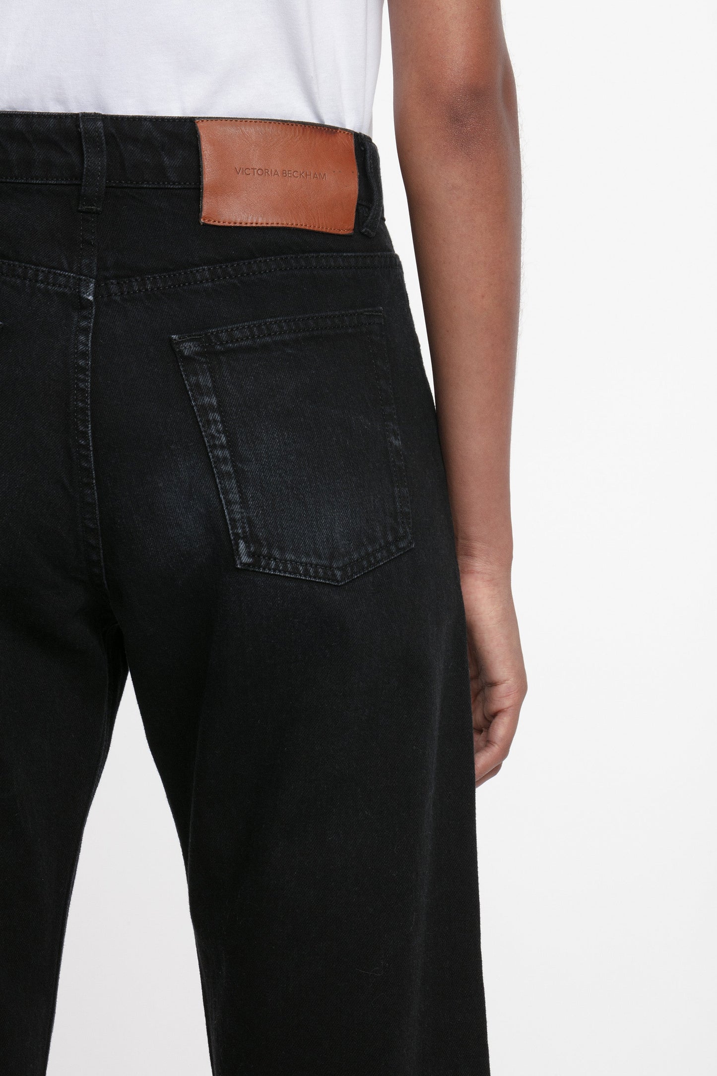 Bernie Relaxed Jean In Washed Black