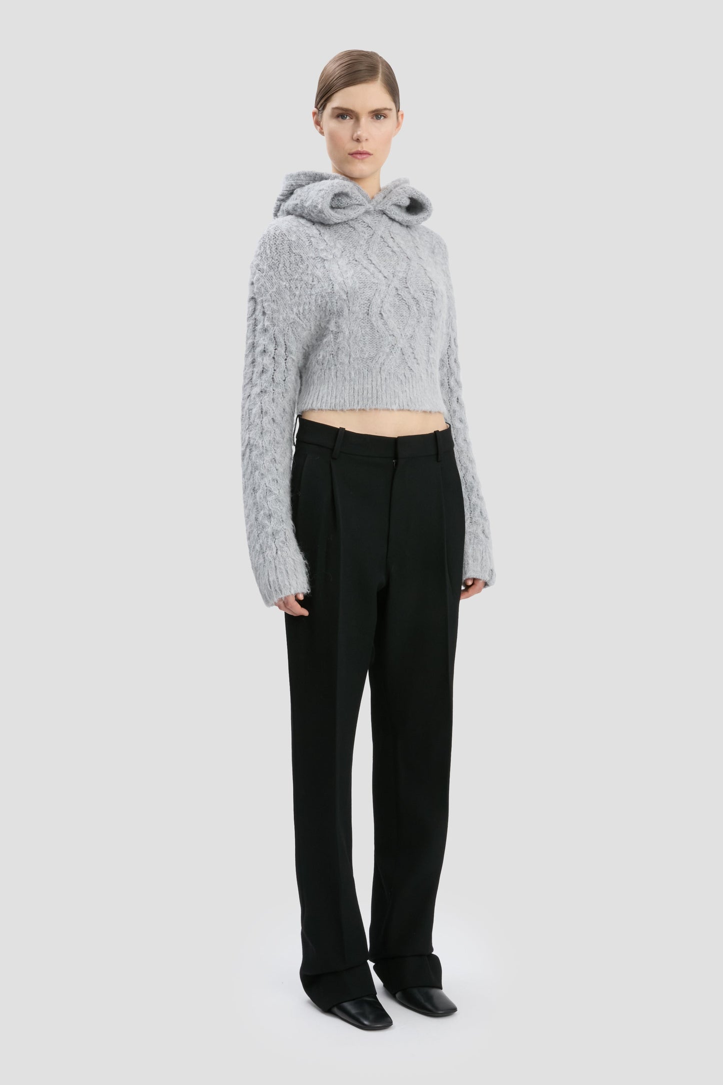 Cropped Cable Jumper In Grey Melange